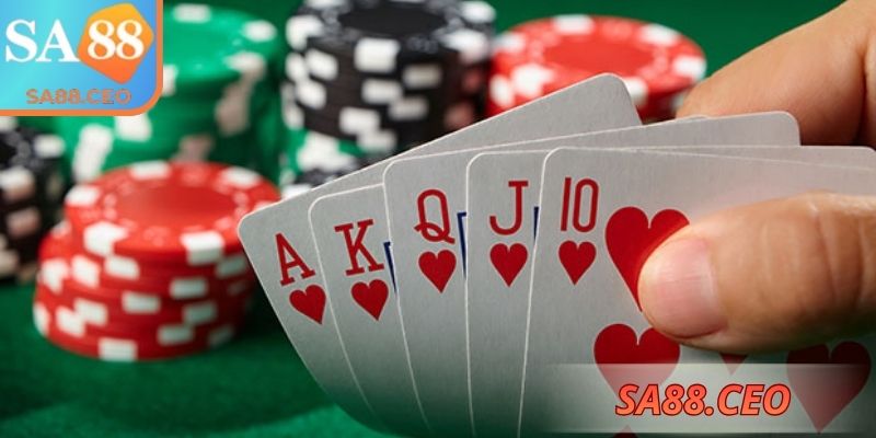 Poker SA88 – Trải Nghiệm Chiến Thuật Đỉnh Tại Sân Chơi 3 Quan sát đối thủ thực hiện lượt chơi để dự đoán